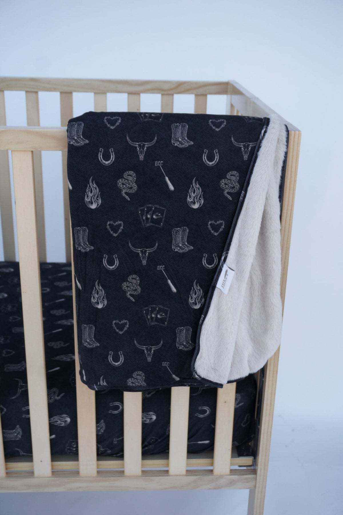 Mojave Mauve + Iron Outlaw Bamboo Plush Blanket - Ever Colter Co