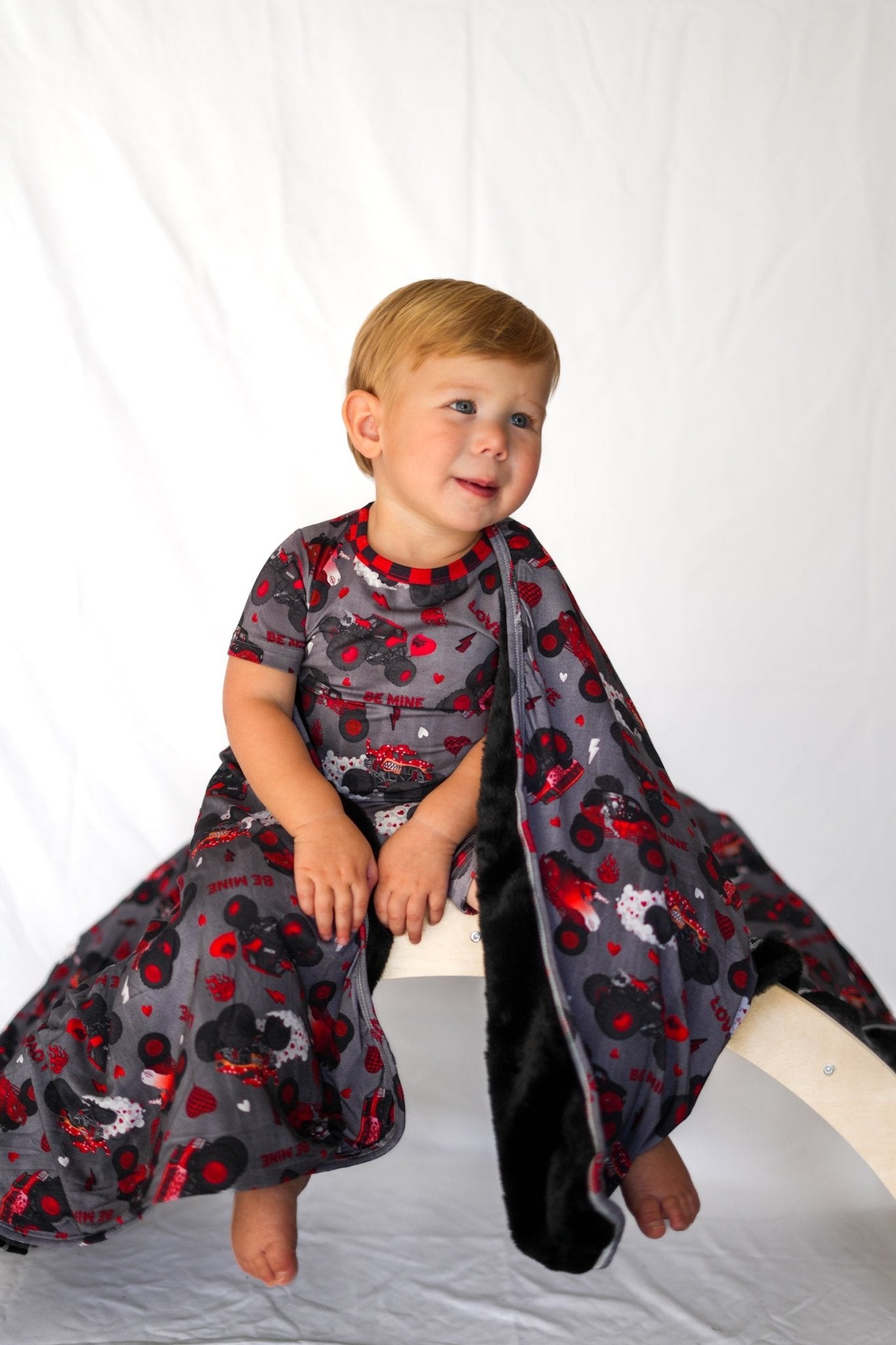 Hearts and Havoc Bamboo Plush Blanket - Ever Colter Co