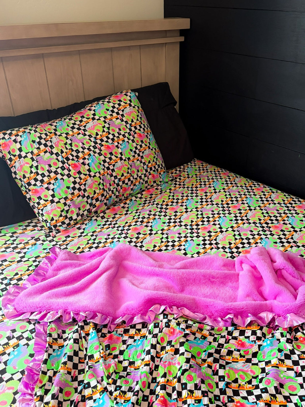 Ready, Check, Glow Ruffle Bamboo Plush Blanket - Ever Colter Co