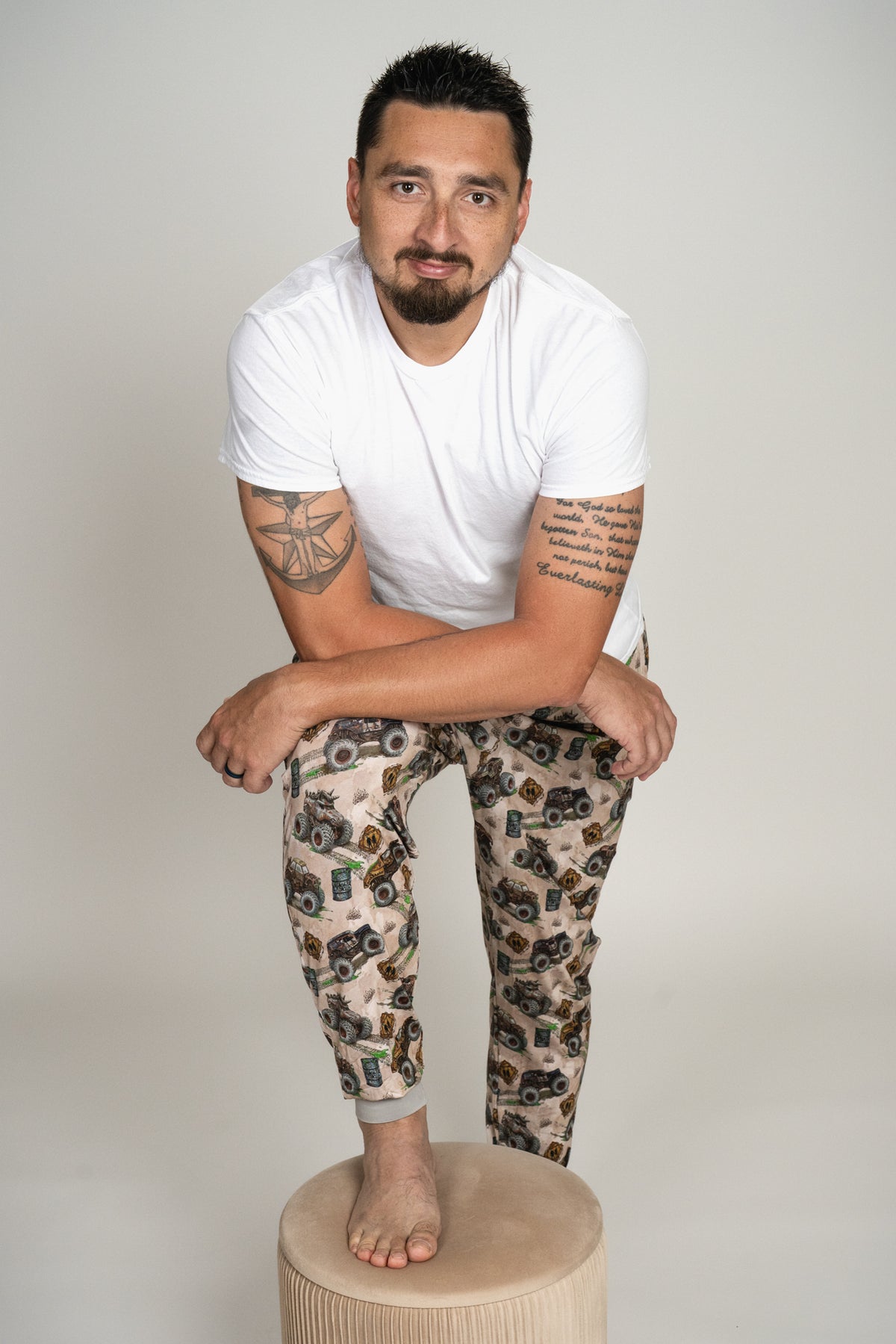 Zombie vs Hunter Men’s Jogger Pajama Pants