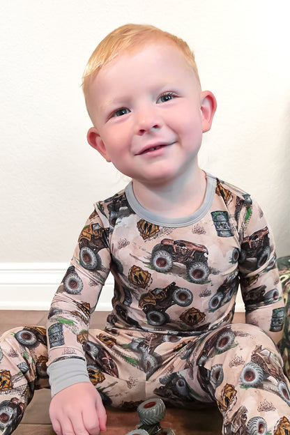 Zombie vs Hunter Long Sleeve Jammies