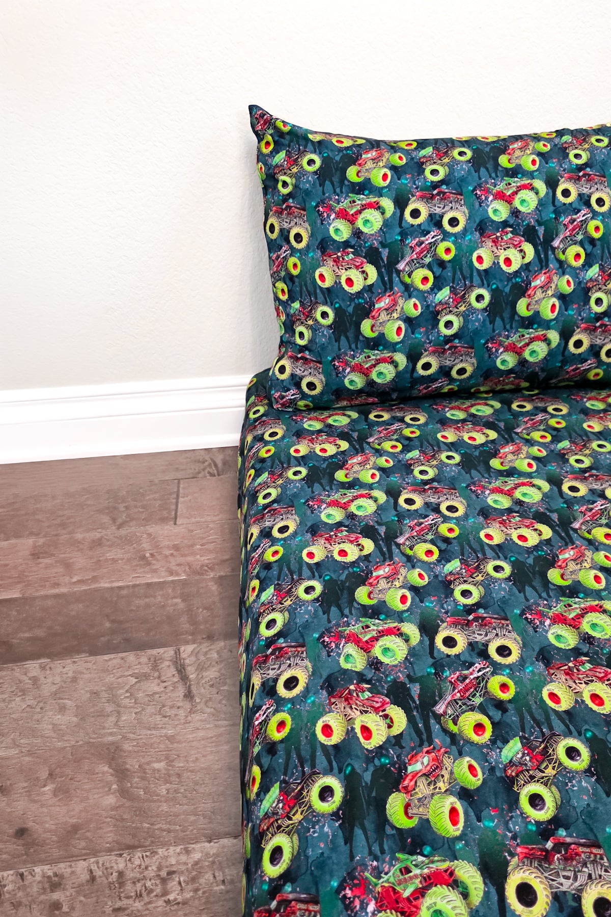 Zombie vs Hunter Bamboo Bedding