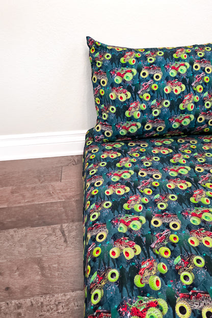 Zombie vs Hunter Bamboo Bedding