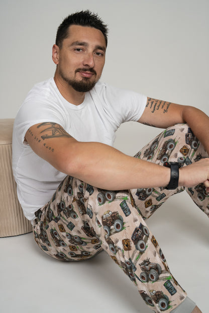 Zombie vs Hunter Men’s Jogger Pajama Pants