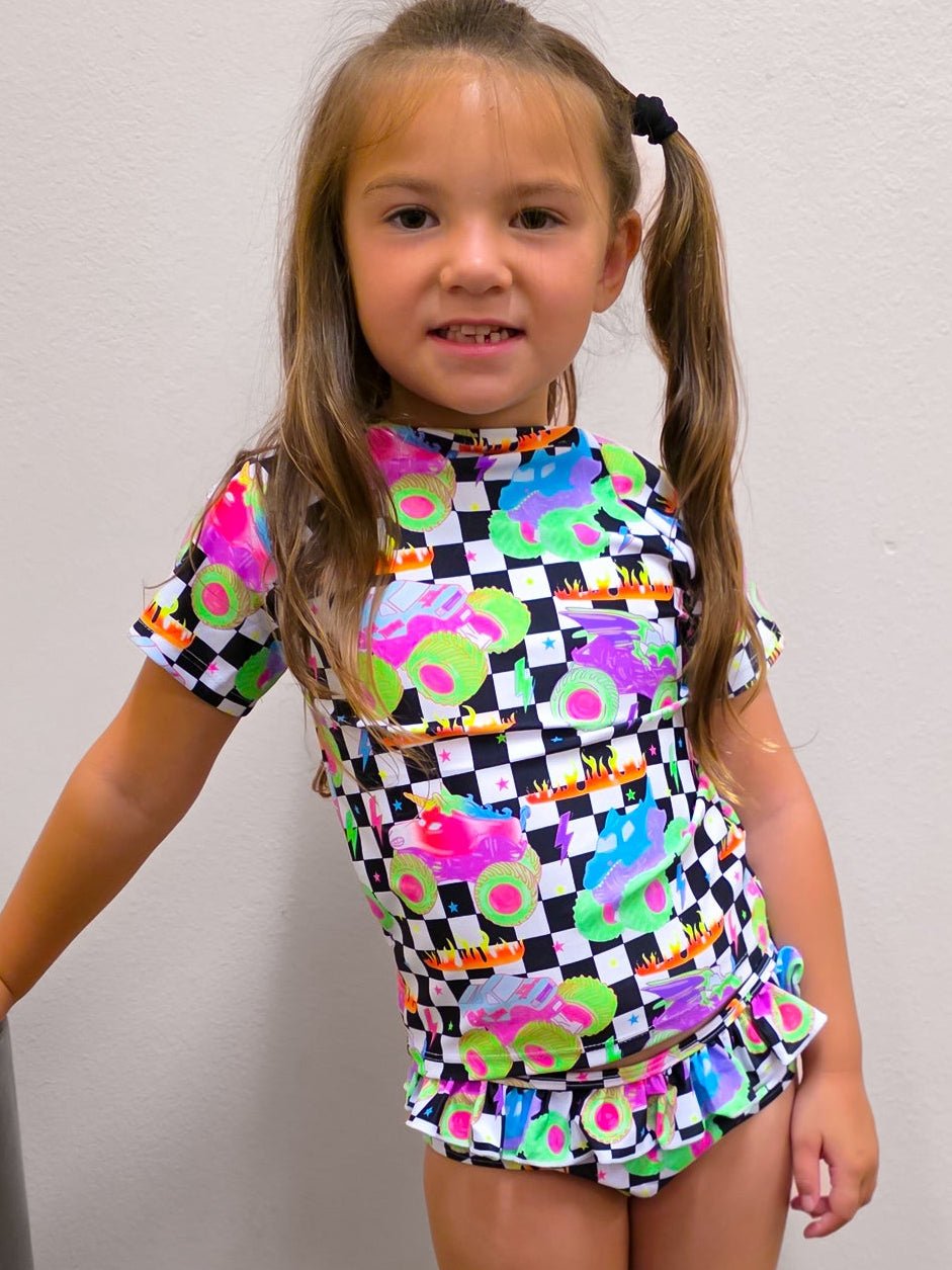 Short Sleeve Rashguard *runs 1-2 sizes small* - Ever Colter Co